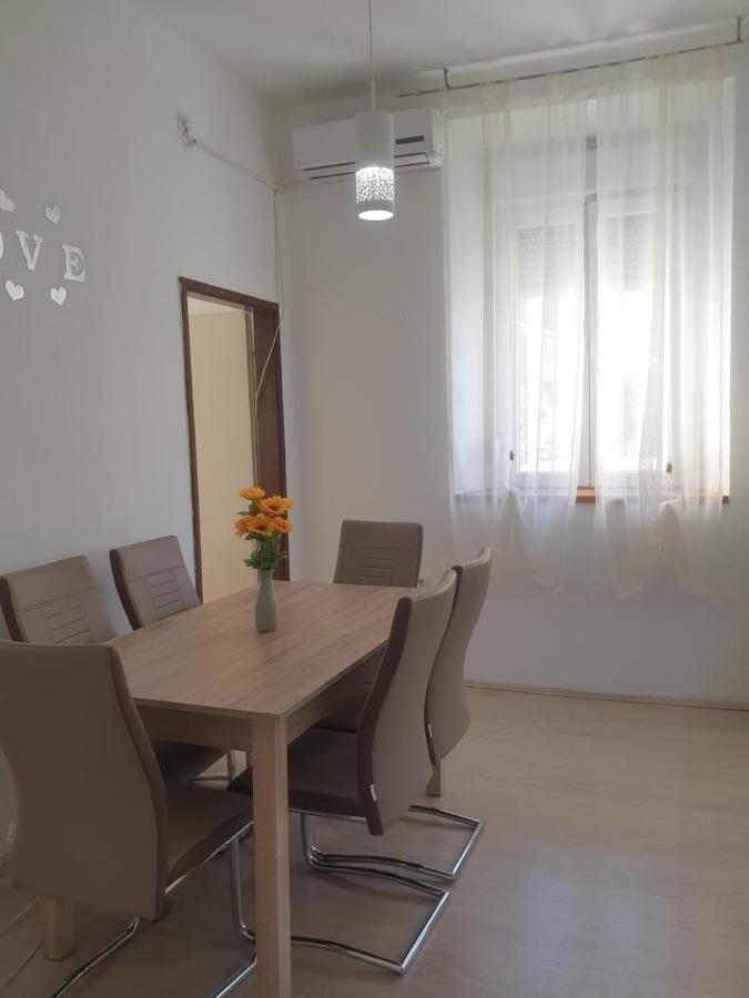 Apartment Ivano Задар Екстер'єр фото